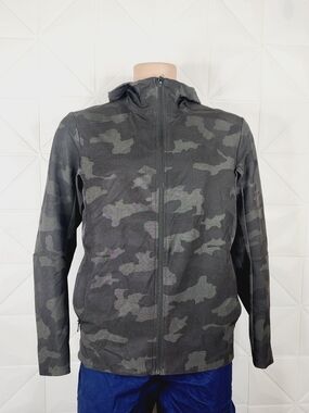 Lululemon Mens Warp Light Packable Jacket